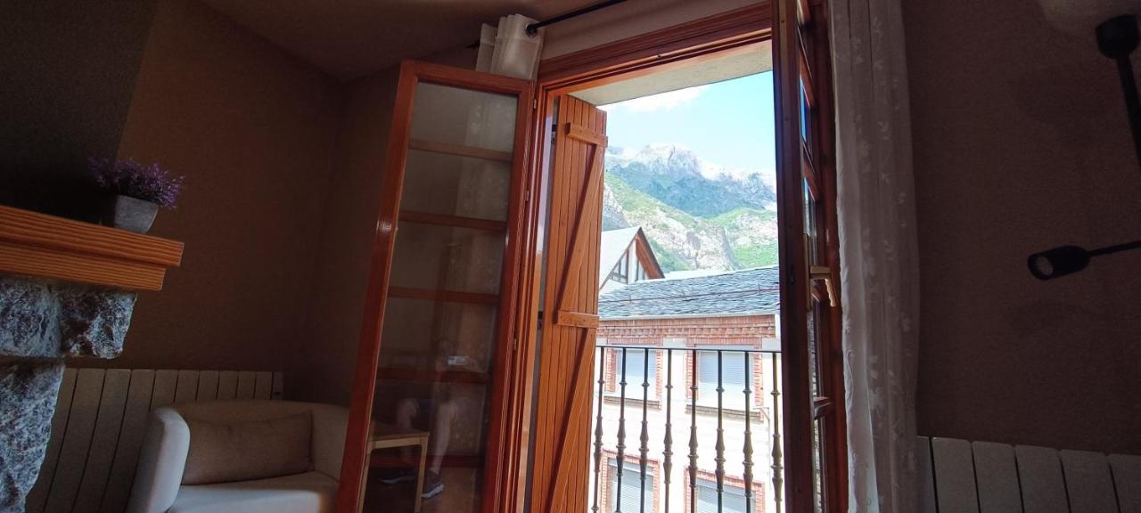 Apartamento El Refugio De Sara Benasque Zewnętrze zdjęcie
